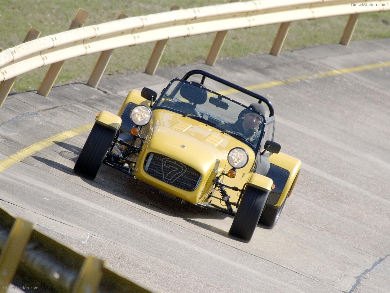 Caterham CSR 175 EU4 Debut