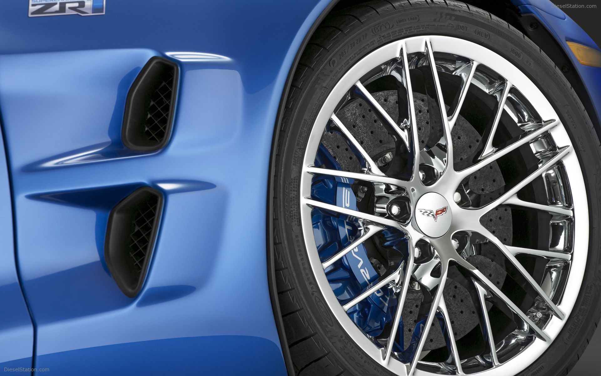 2009 Corvette ZR1 Pictures