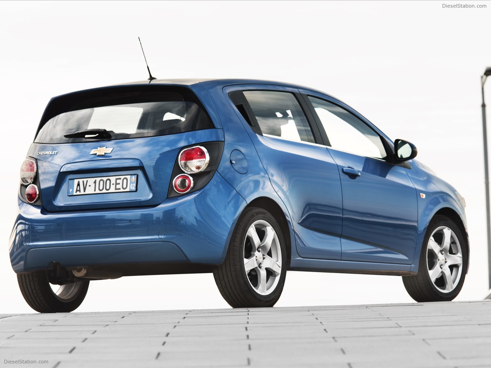 Chevrolet Aveo Hatchback 2011