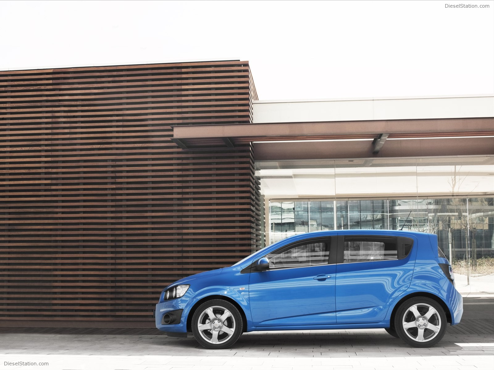 Chevrolet Aveo Hatchback 2011