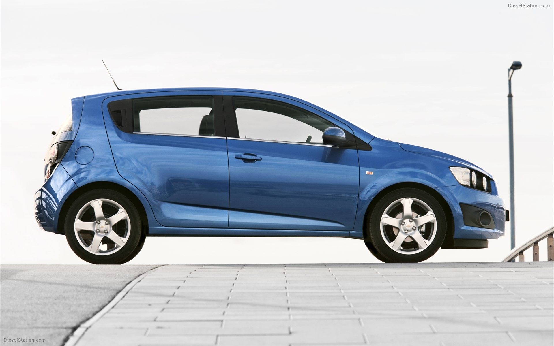 Chevrolet Aveo Hatchback 2011