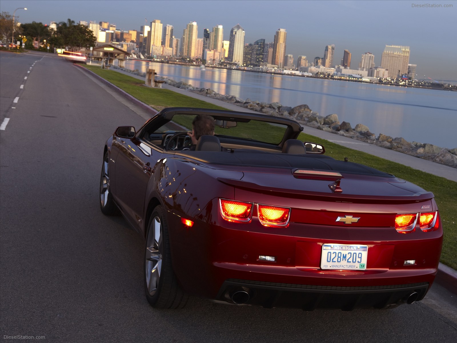 Chevrolet Camaro Convertible 2011