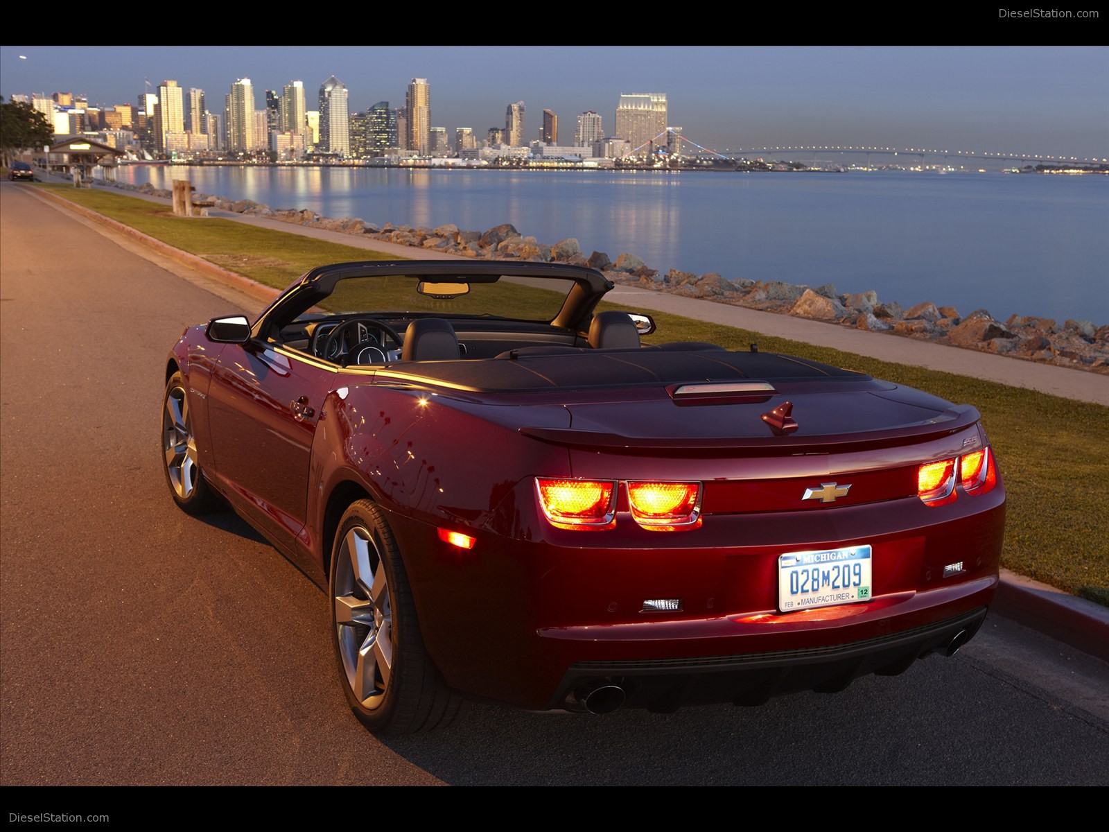 Chevrolet Camaro Convertible 2011