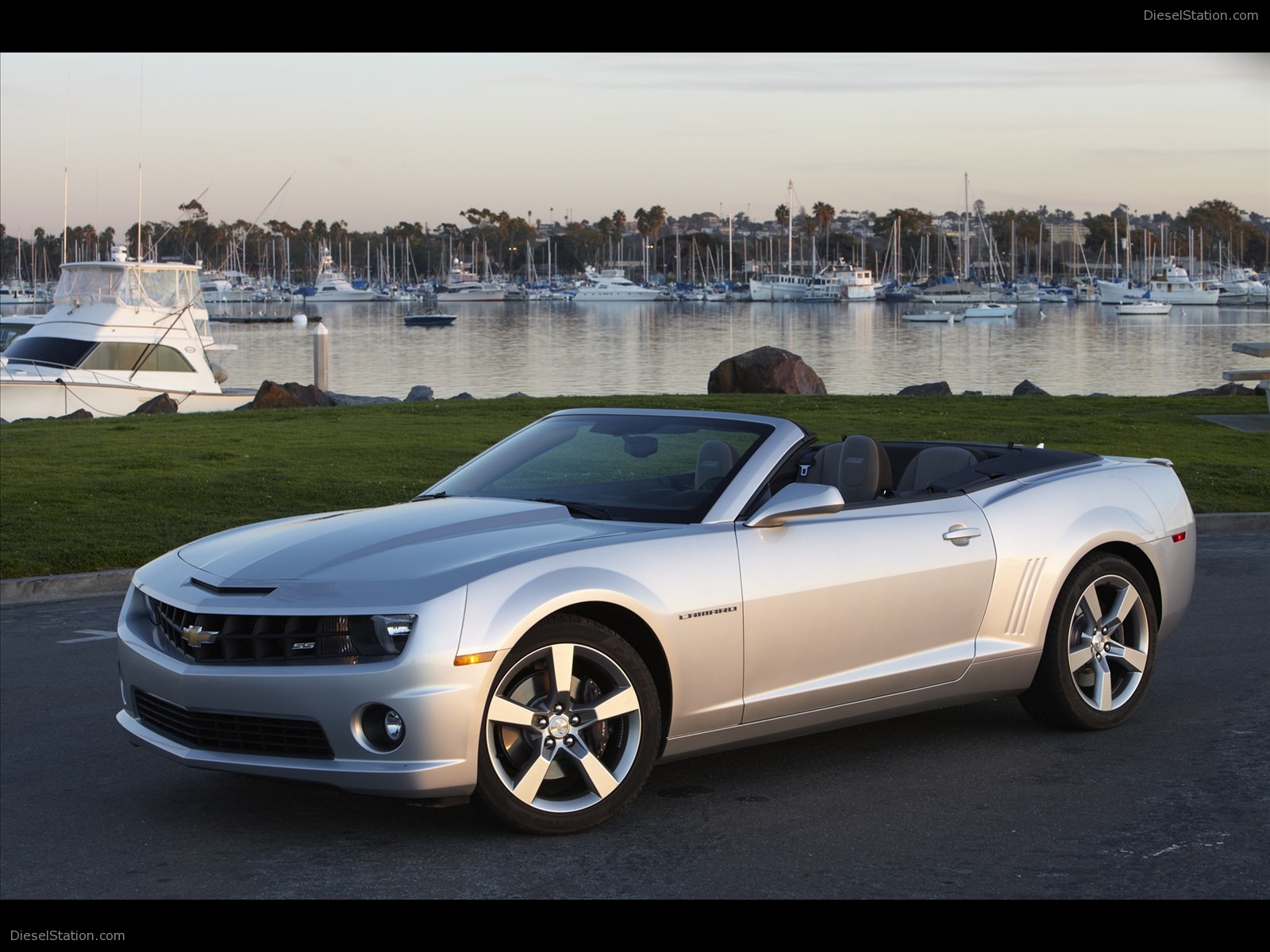 Chevrolet Camaro Convertible 2011