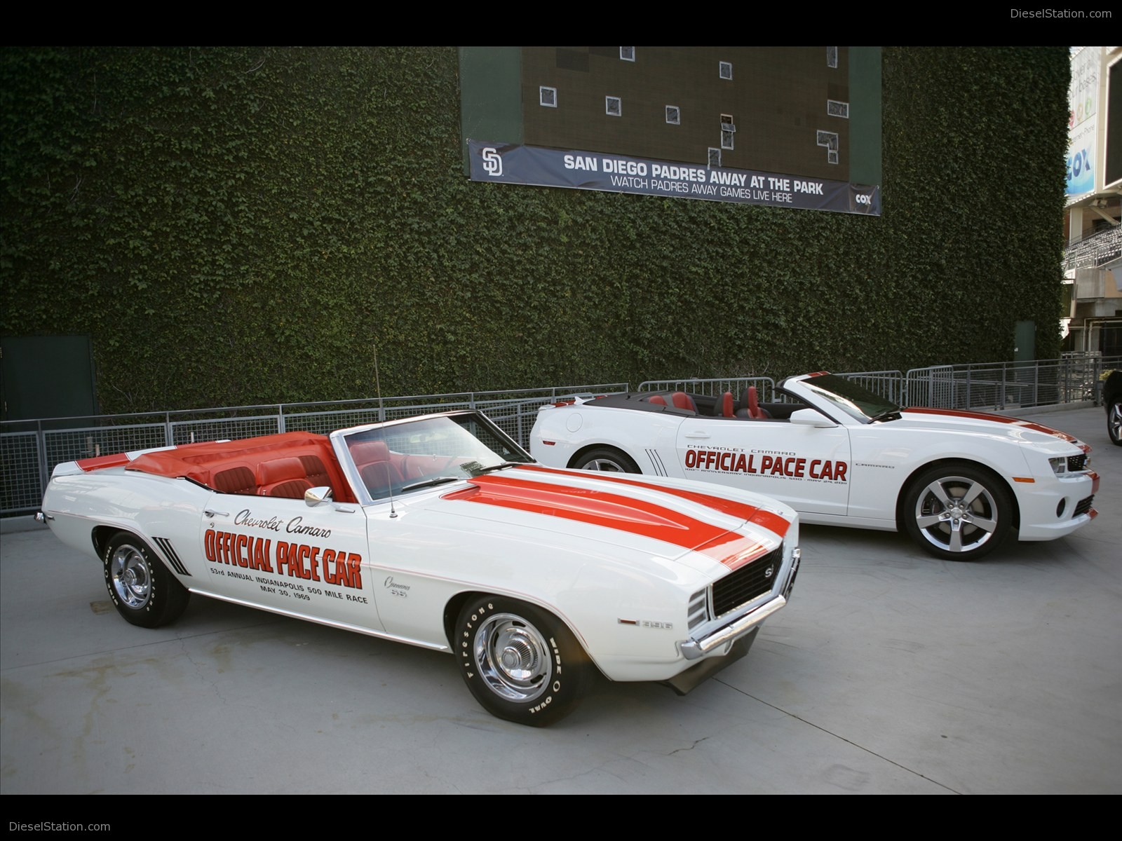 Chevrolet Camaro Convertible 2011