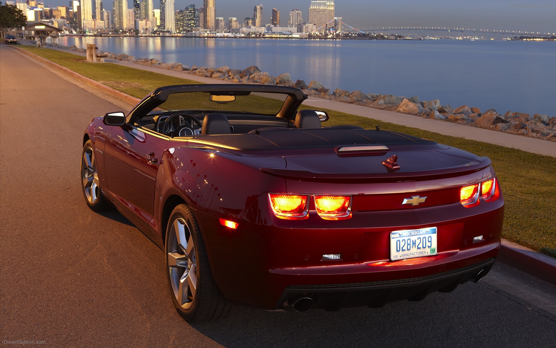 Chevrolet Camaro Convertible 2011