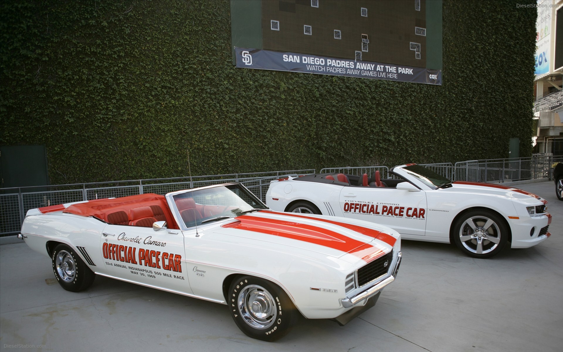 Chevrolet Camaro Convertible 2011