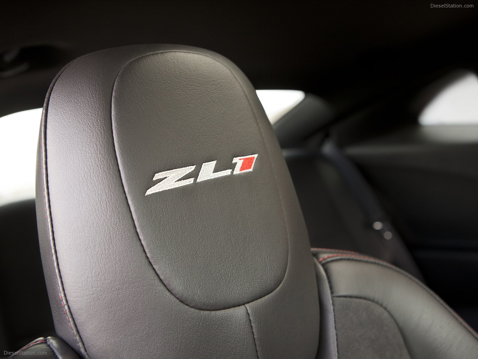 Chevrolet Camaro ZL1 2012