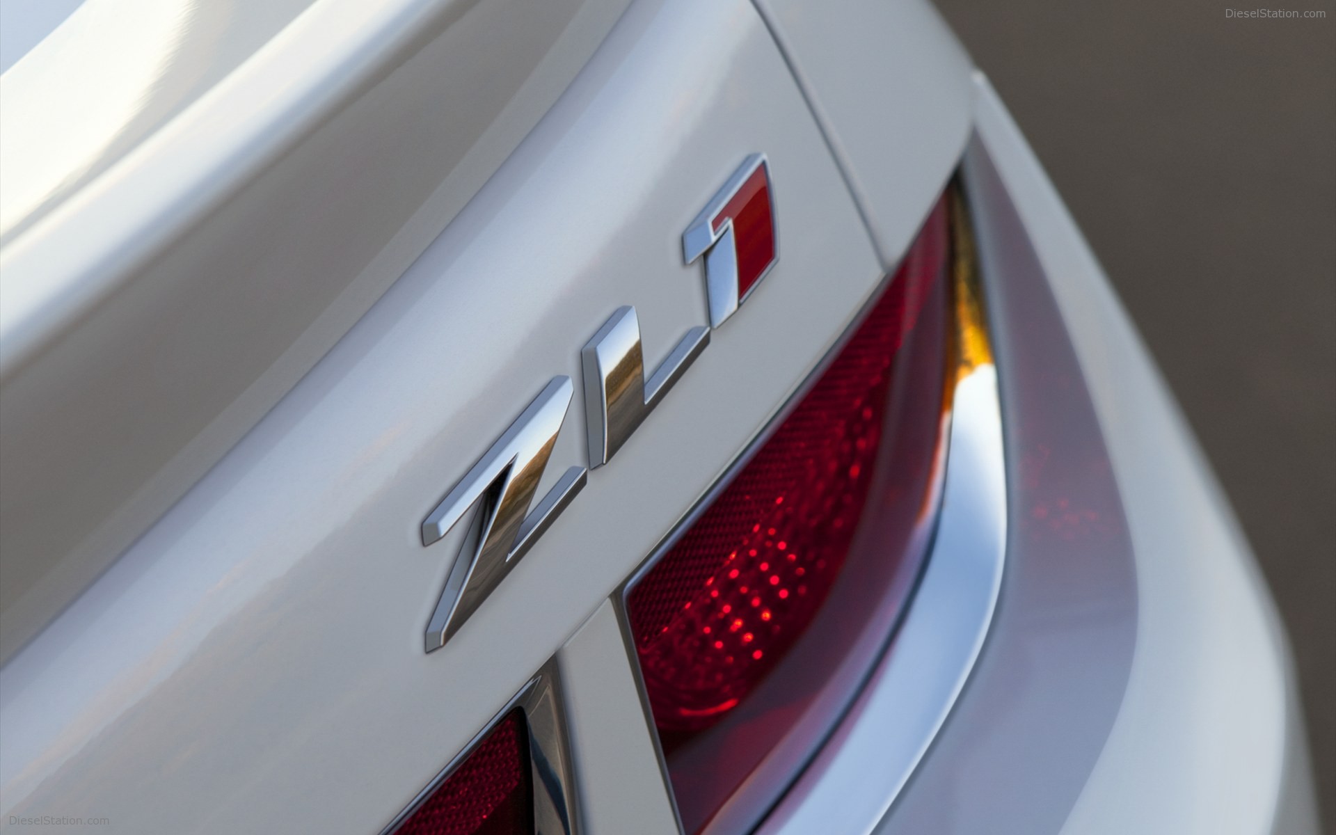 Chevrolet Camaro ZL1 2012