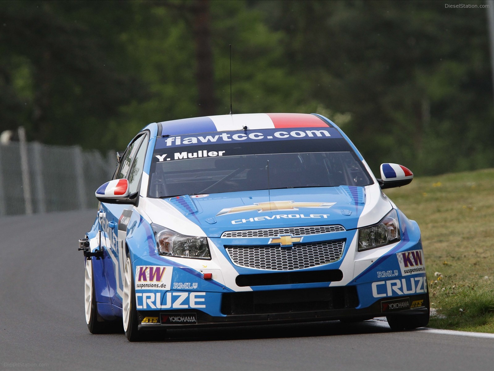 Chevrolet Cruze Shines In Belgium 2011