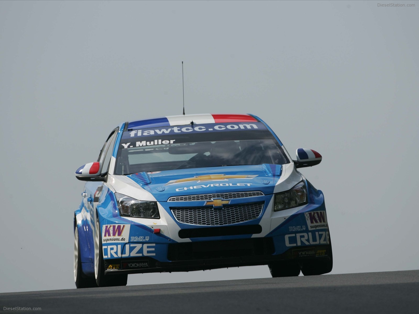 Chevrolet Cruze Shines In Belgium 2011