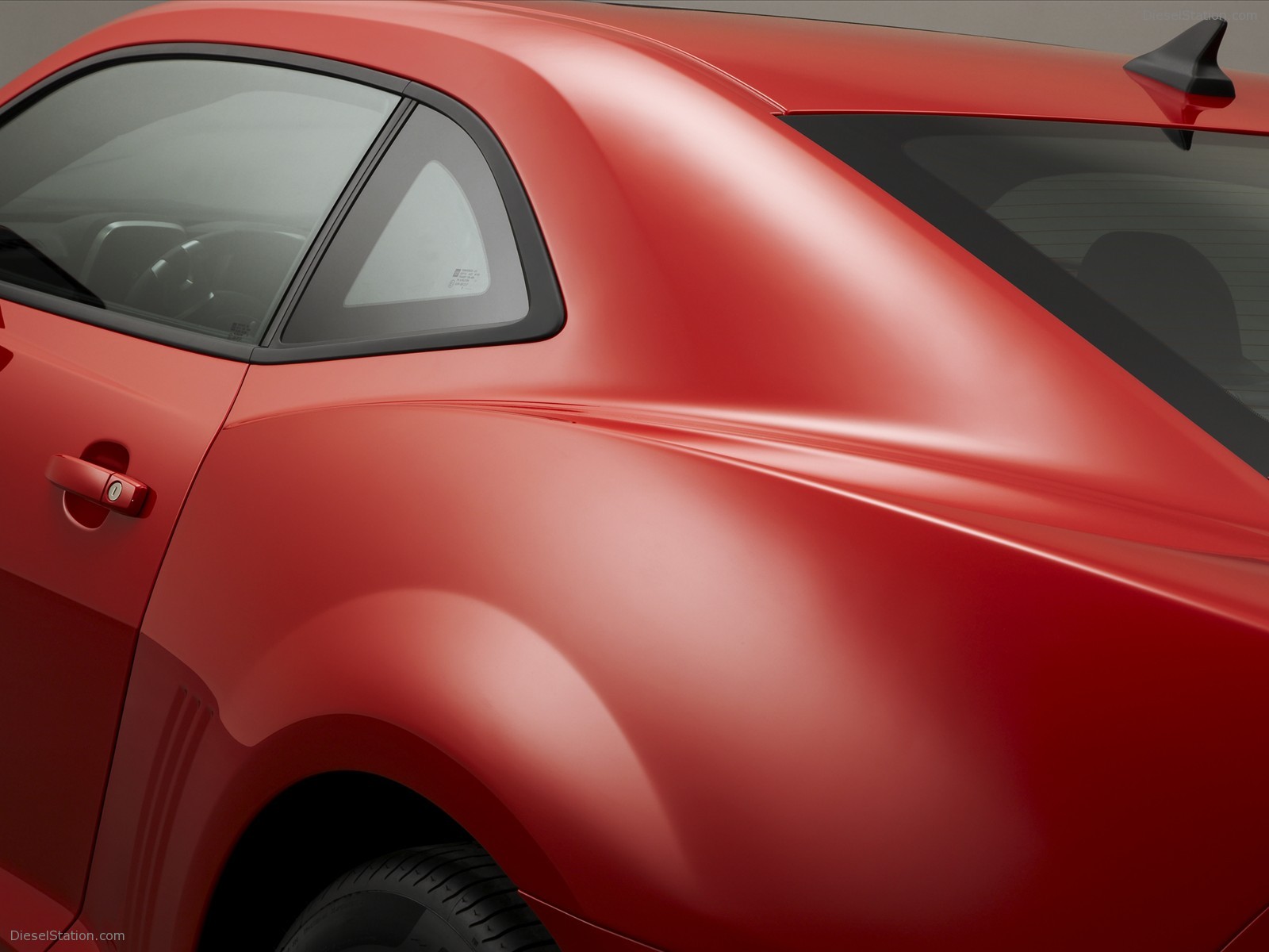 More Pics : 2010 Chevrolet Camaro SS
