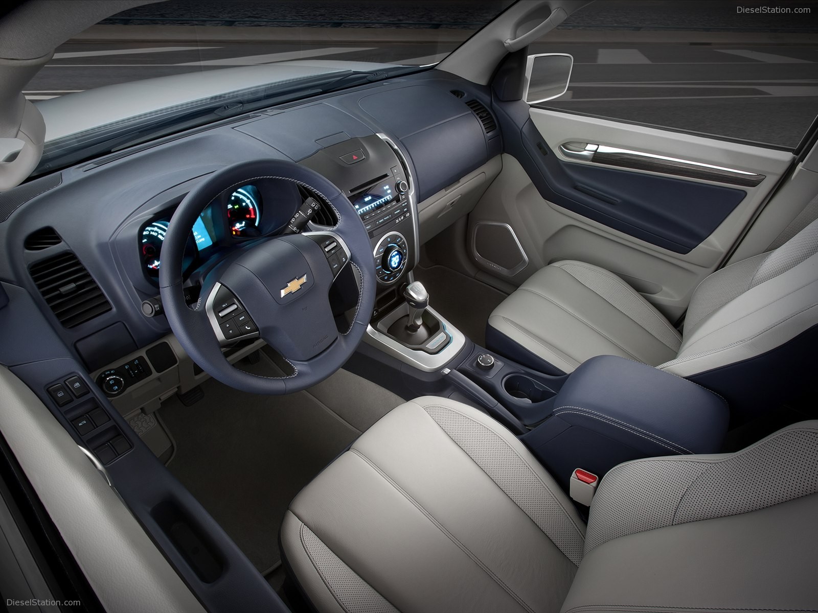 Chevrolet Trailblazer SUV 2012