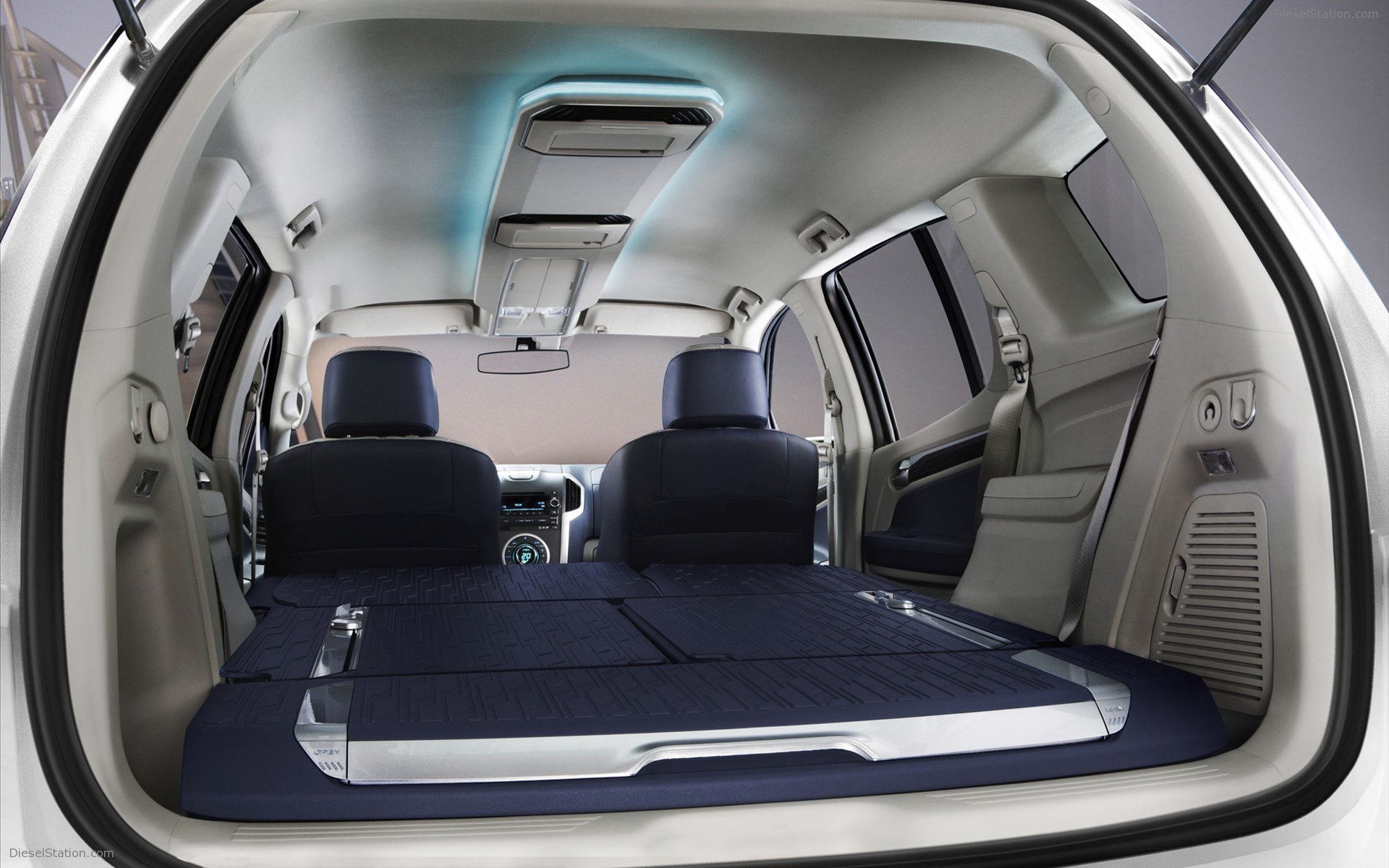 Chevrolet Trailblazer SUV 2012