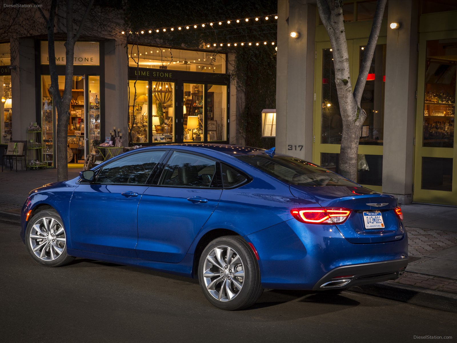 Chrysler 200 Sedan 2015