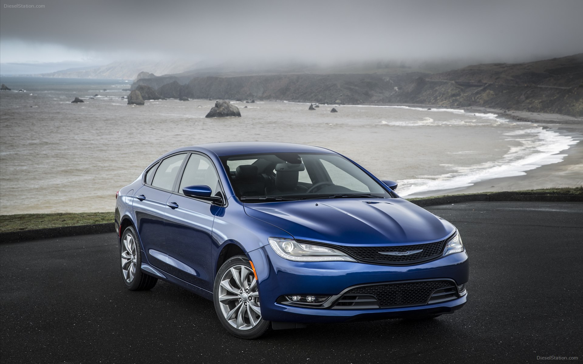 Chrysler 200 Sedan 2015