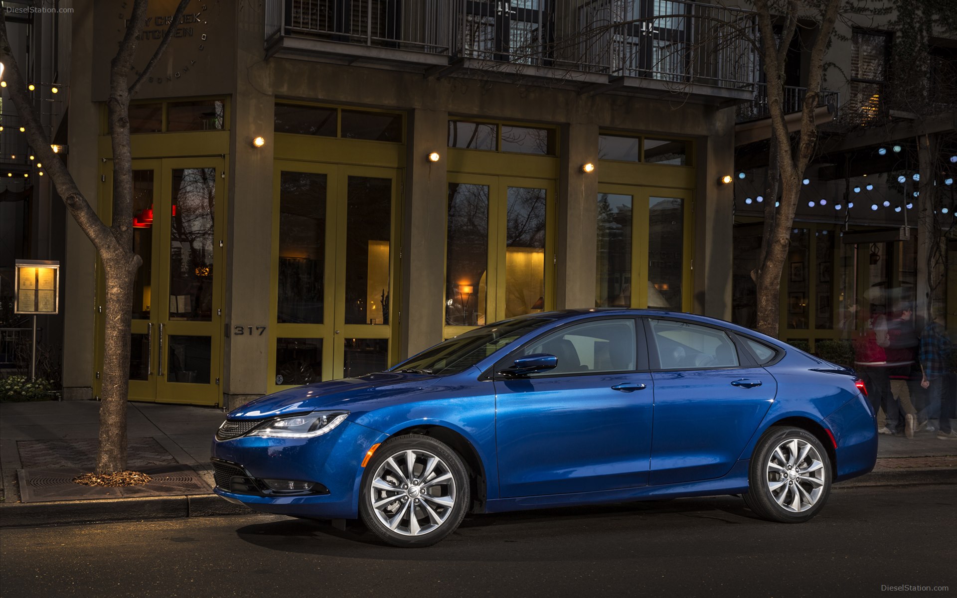 Chrysler 200 Sedan 2015