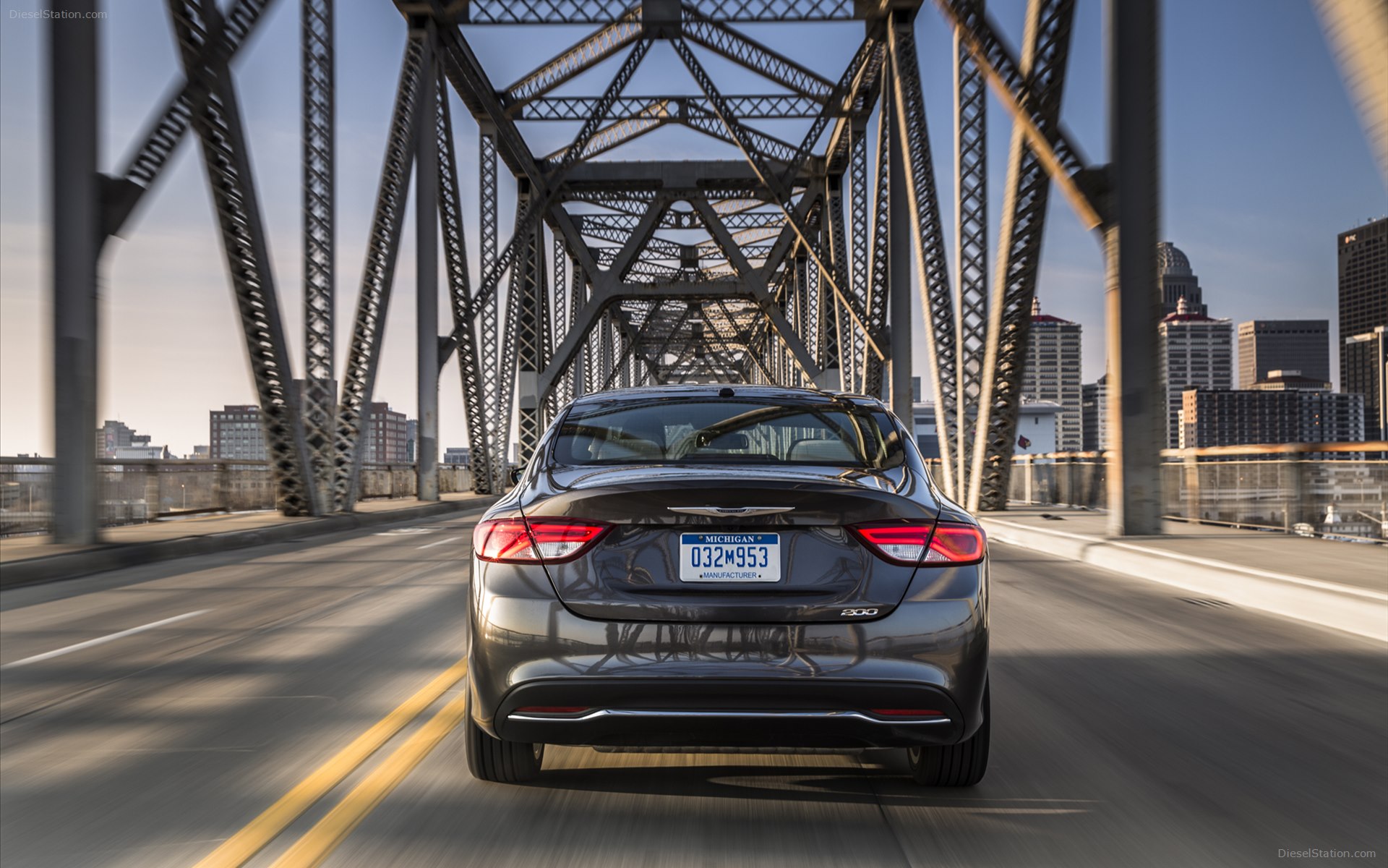 Chrysler 200 Sedan 2015