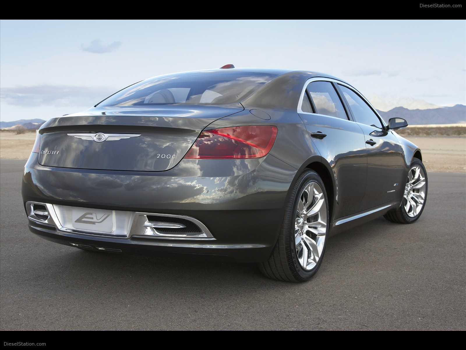 Chrysler 200C EV Concept