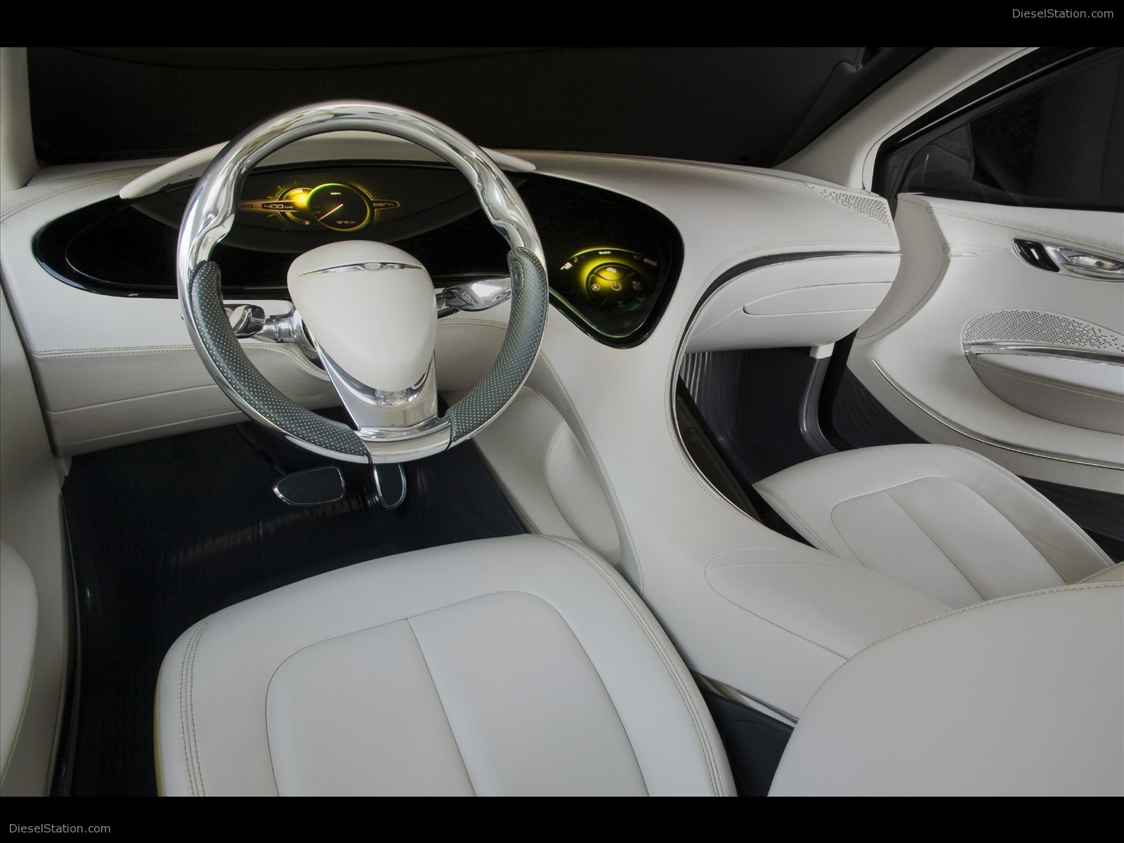 Chrysler 200C EV Concept