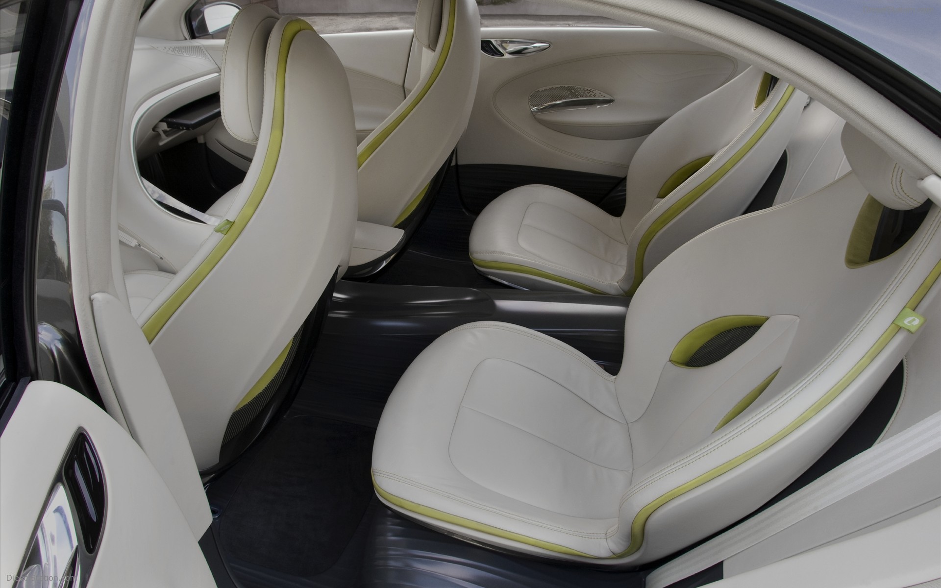 Chrysler 200C EV Concept