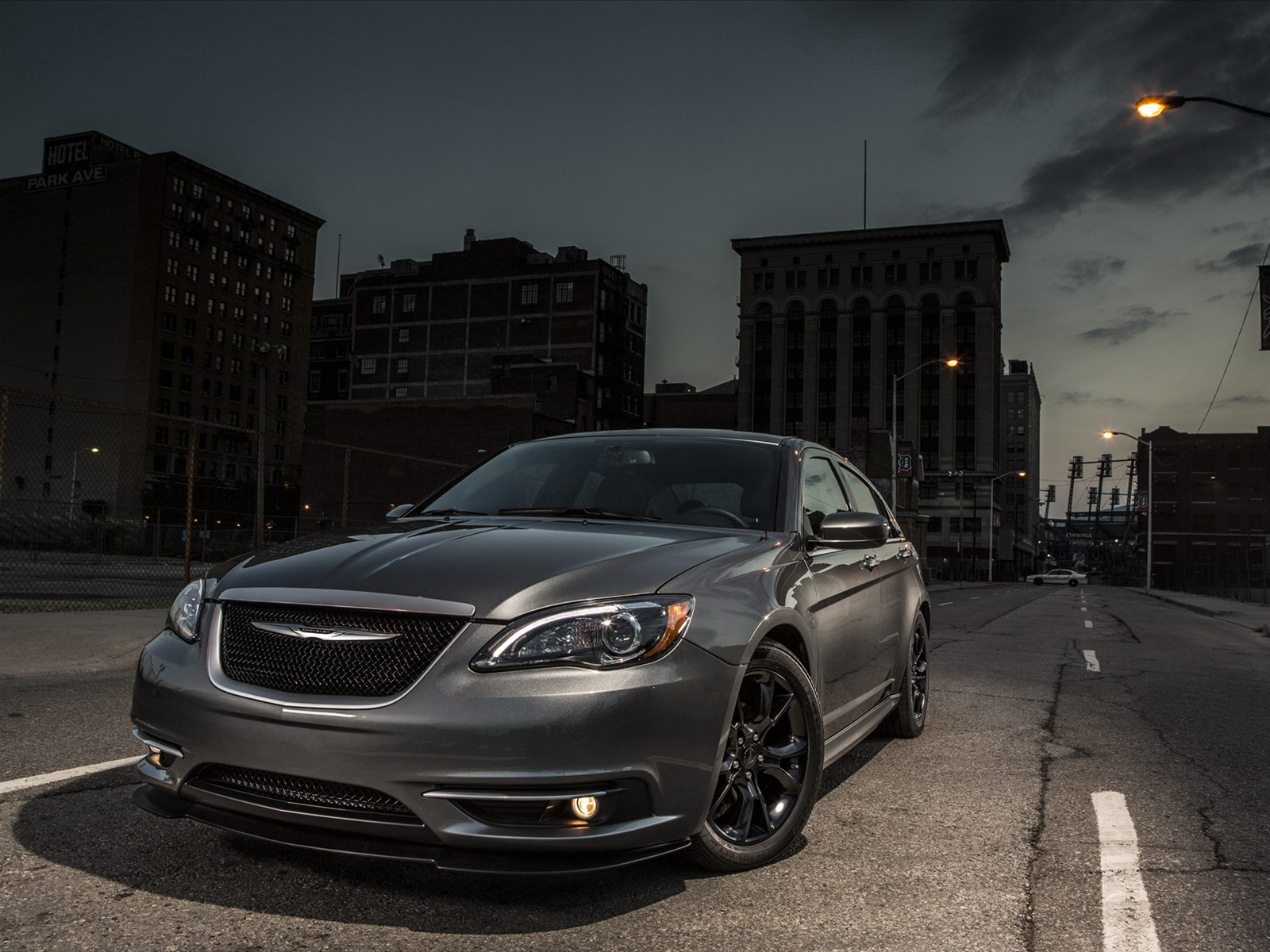 Chrysler 200 Sedan 2014