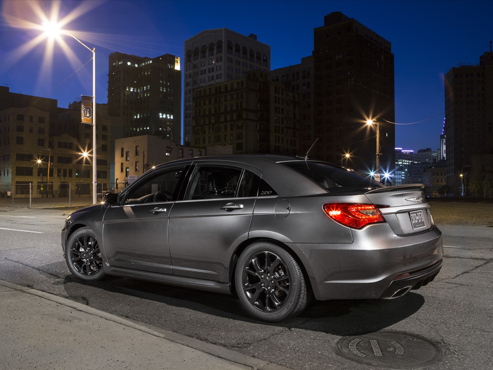 Chrysler 200 Sedan 2014