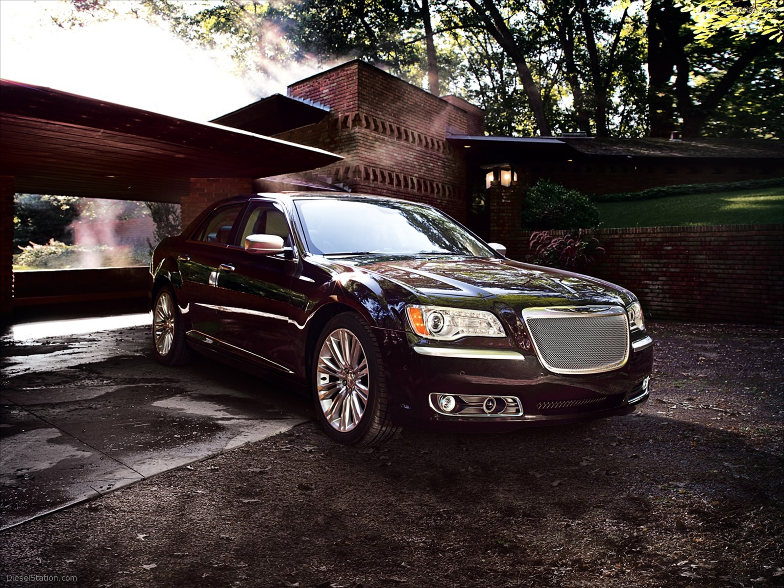 Chrysler 300 Luxury Series Sedan 2012