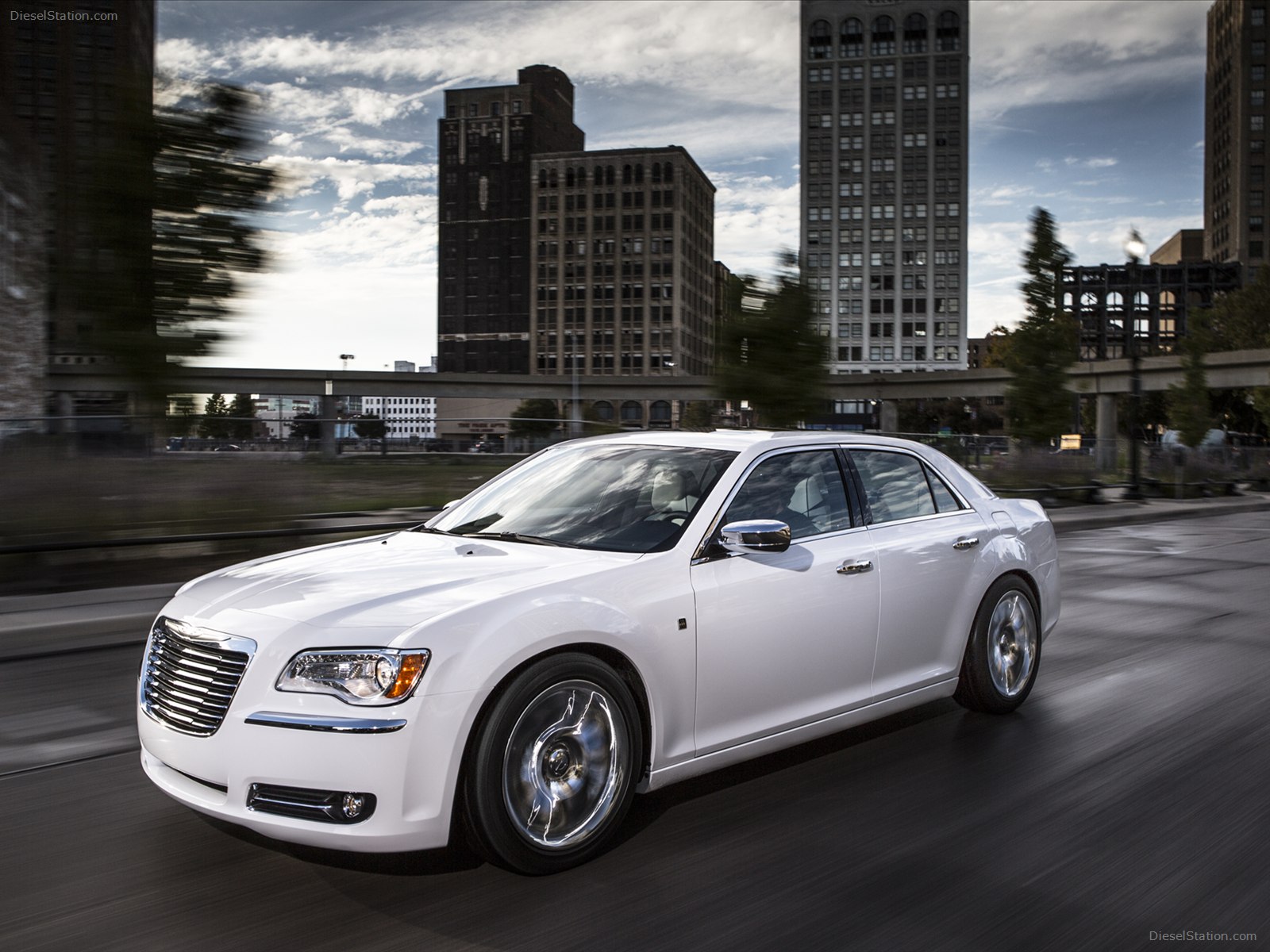Chrysler 300 Motown Edition 2013