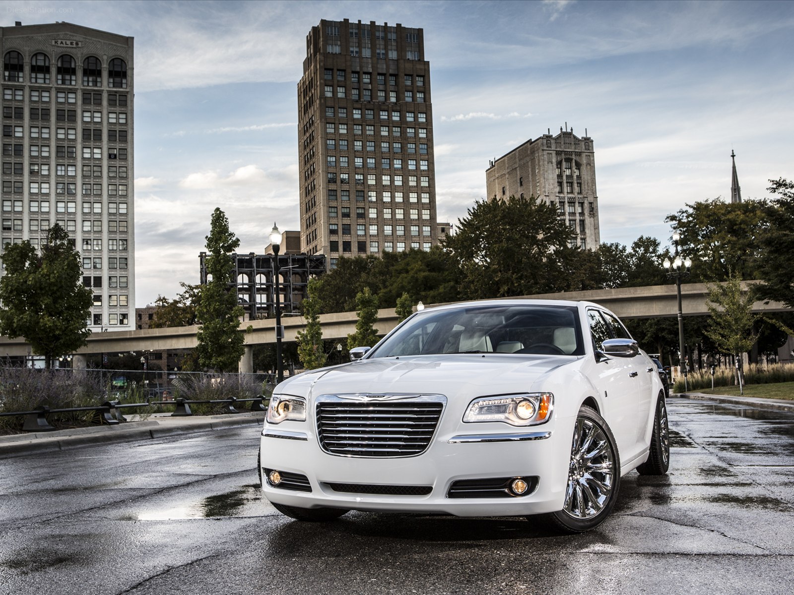 Chrysler 300 Motown Edition 2013