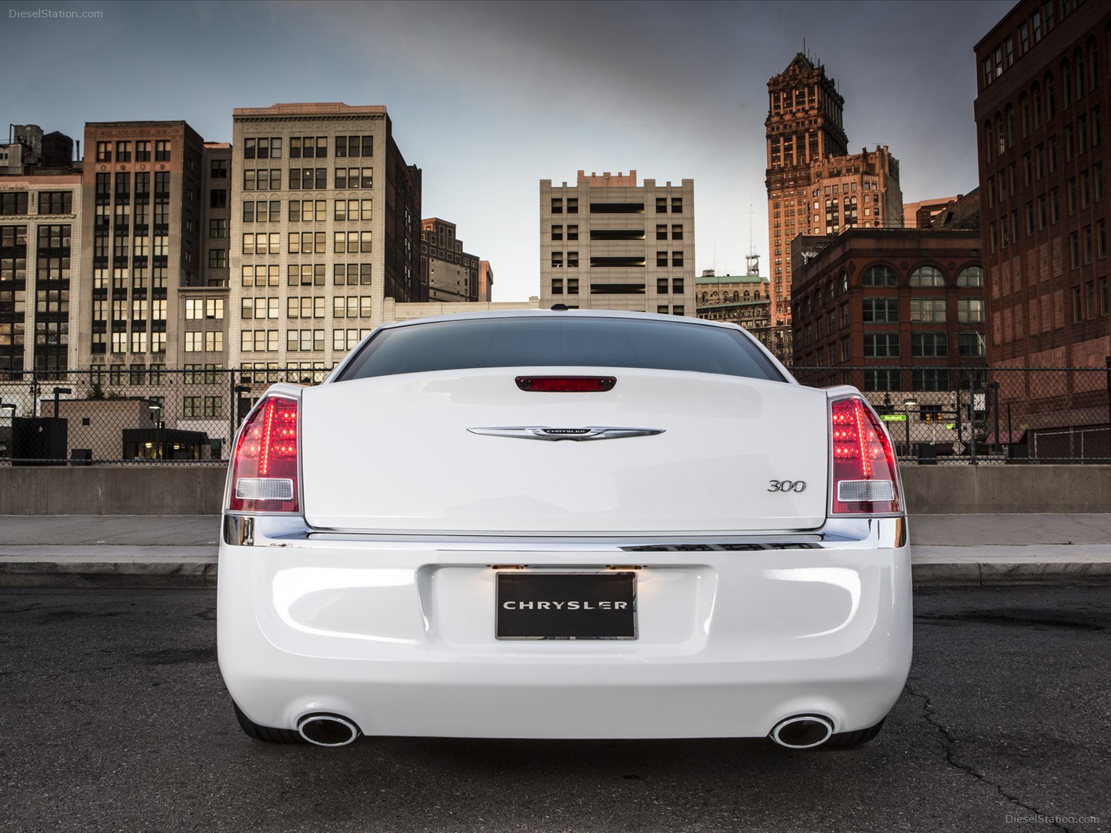 Chrysler 300 Motown Edition 2013