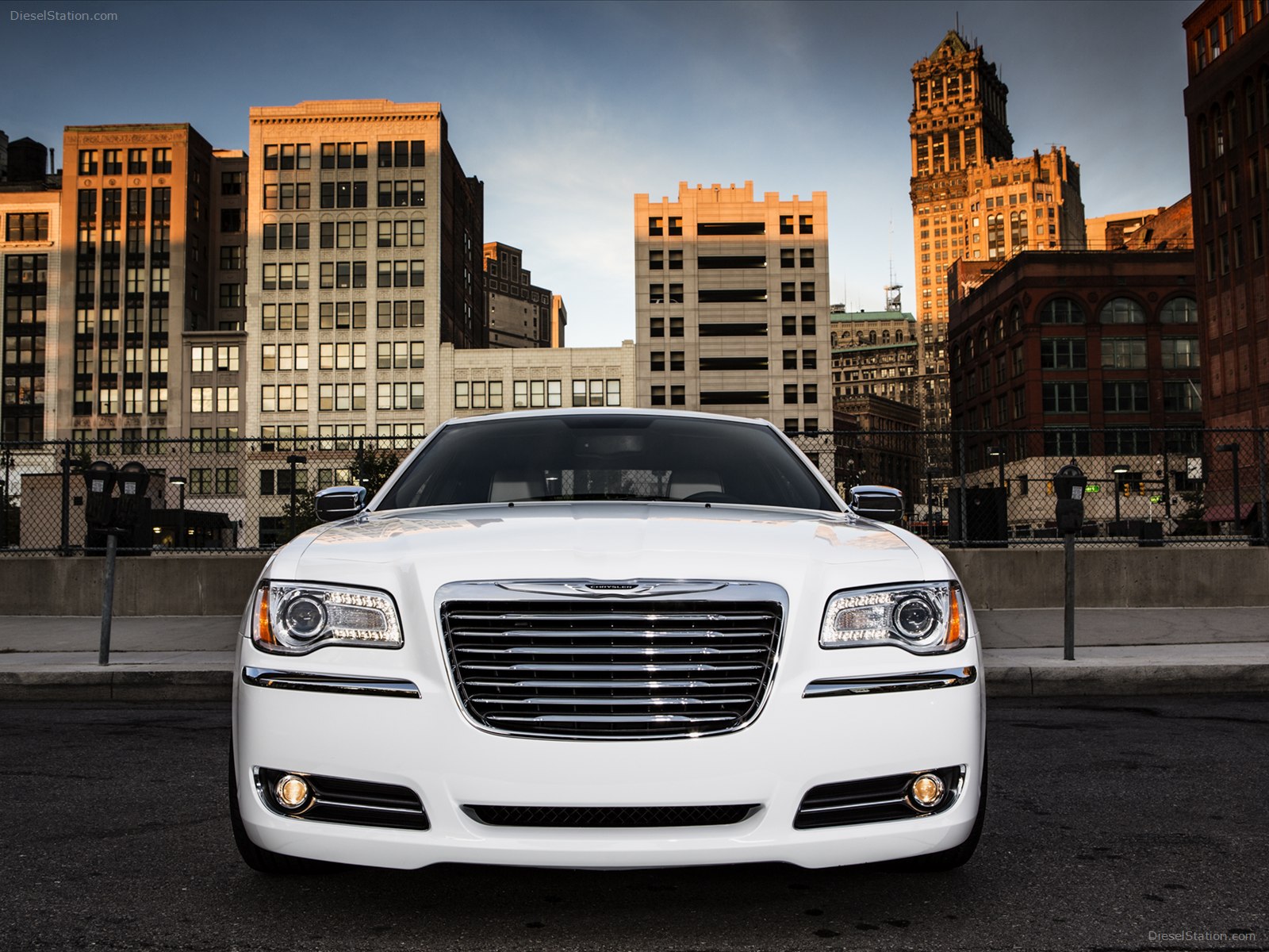 Chrysler 300 Motown Edition 2013
