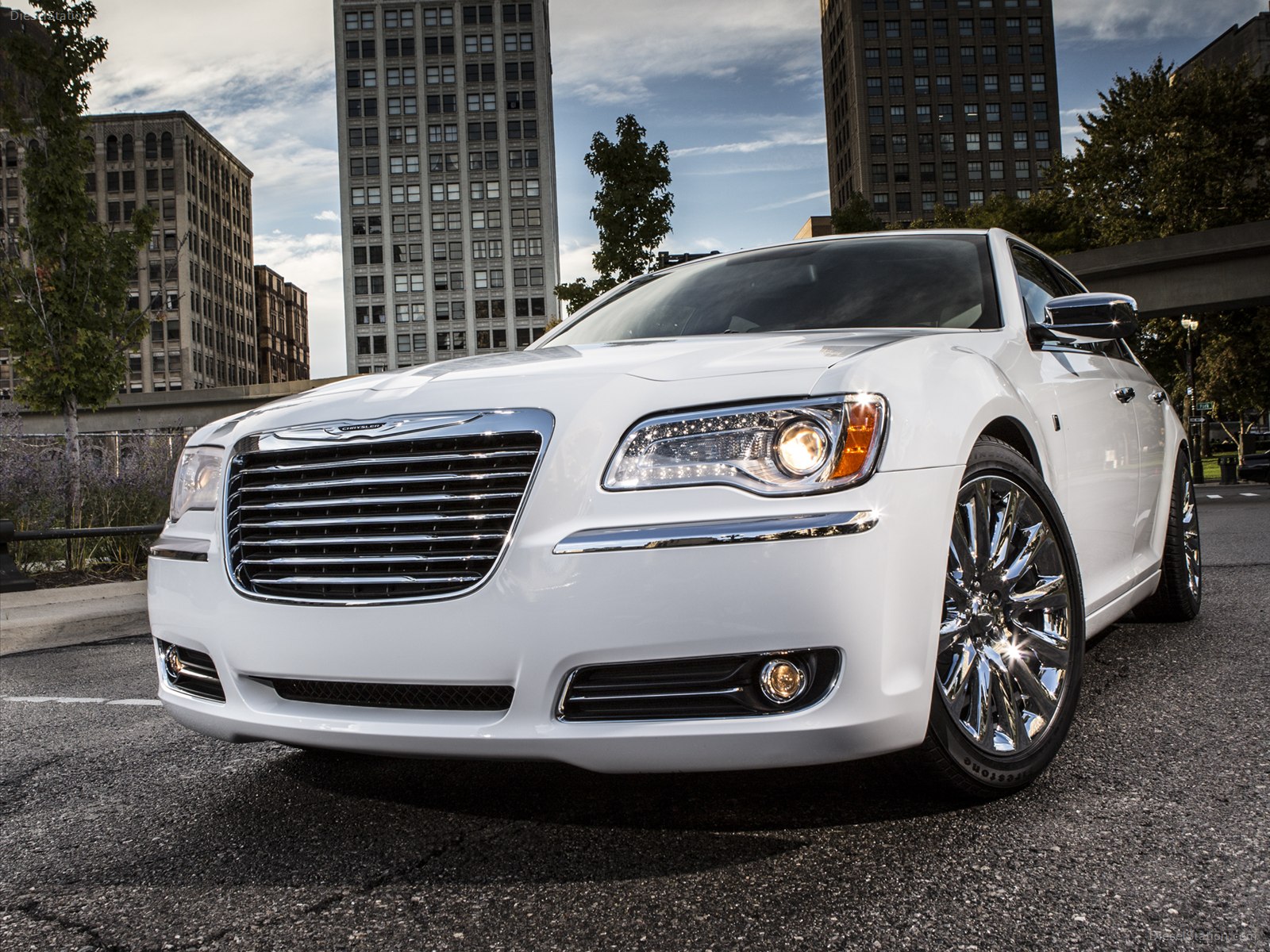 Chrysler 300 Motown Edition 2013