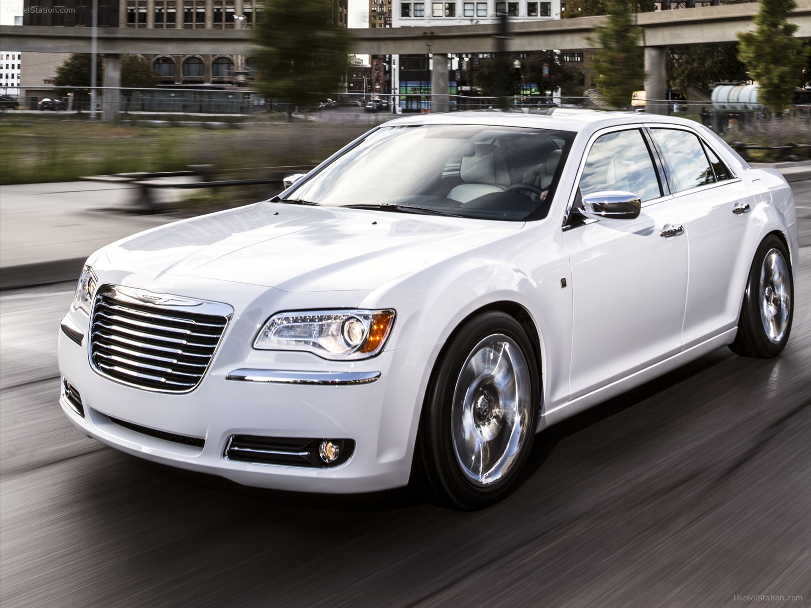 Chrysler 300 Motown Edition 2013