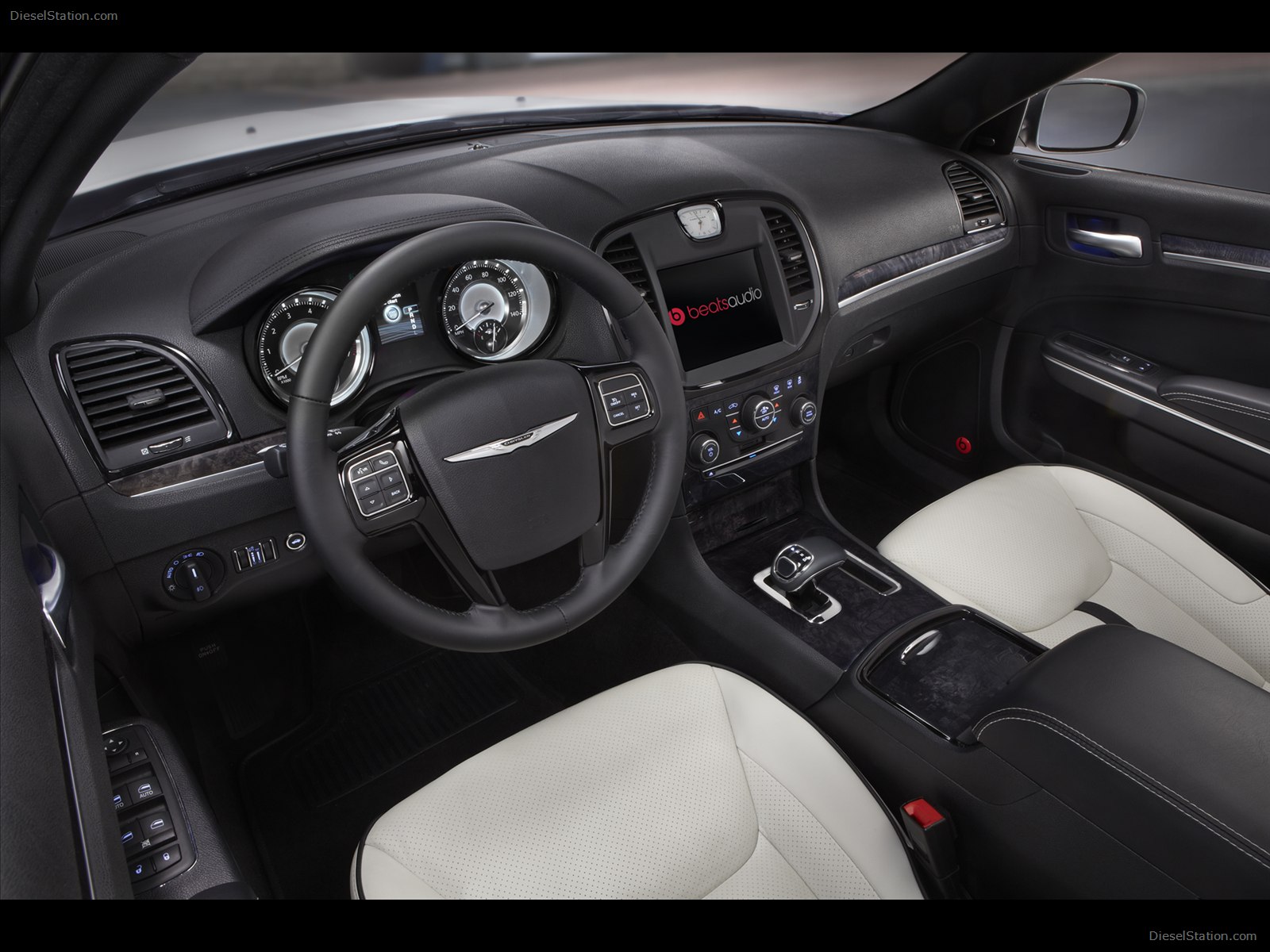 Chrysler 300 Motown Edition 2013