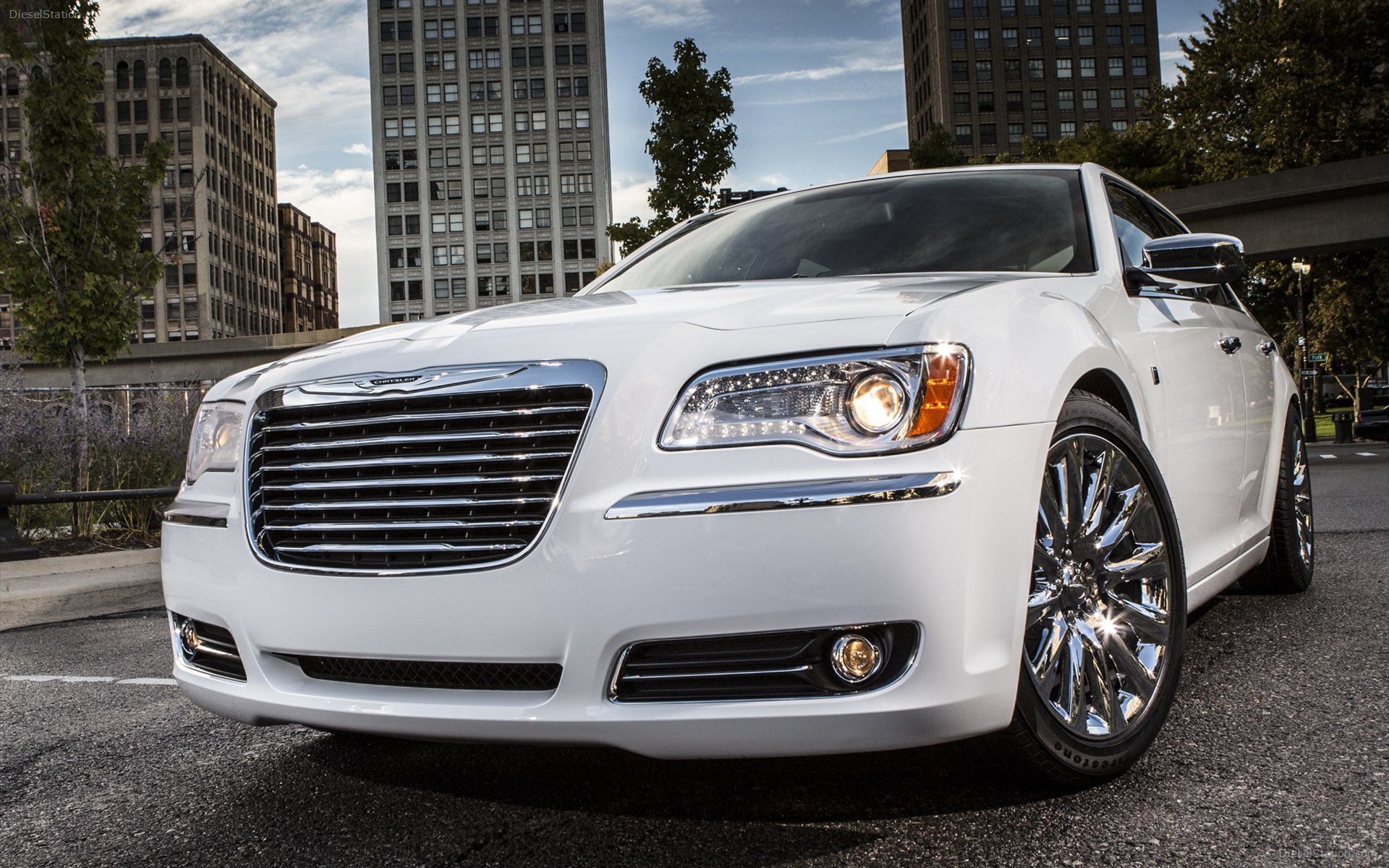 Chrysler 300 Motown Edition 2013