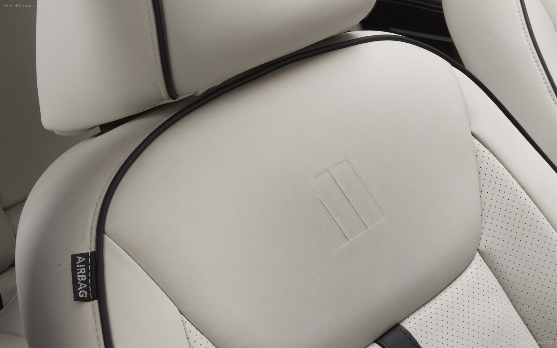 Chrysler 300 Motown Edition 2013