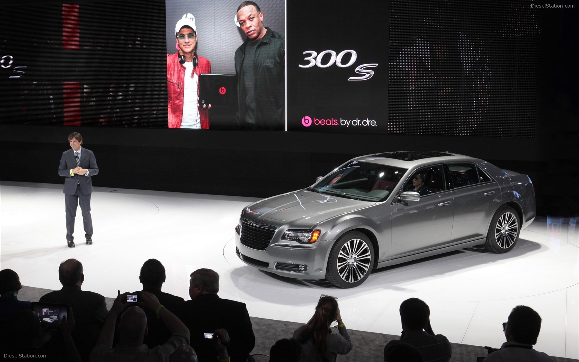 Chrysler 300 SRT8 2012