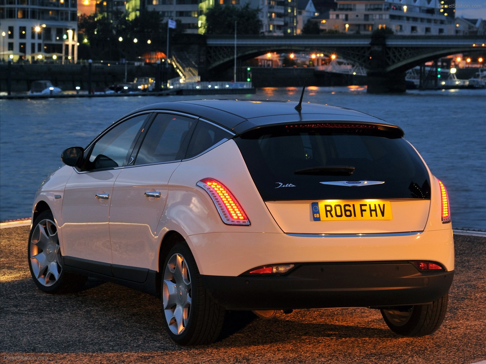 Chrysler Delta 2012