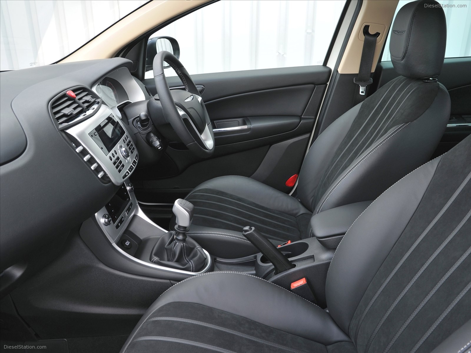 Chrysler Delta 2012