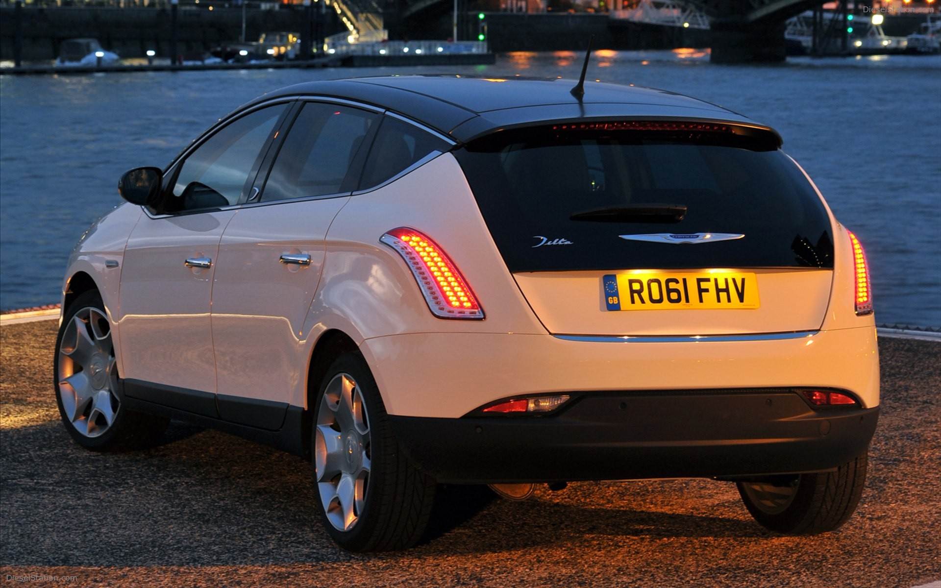 Chrysler Delta 2012