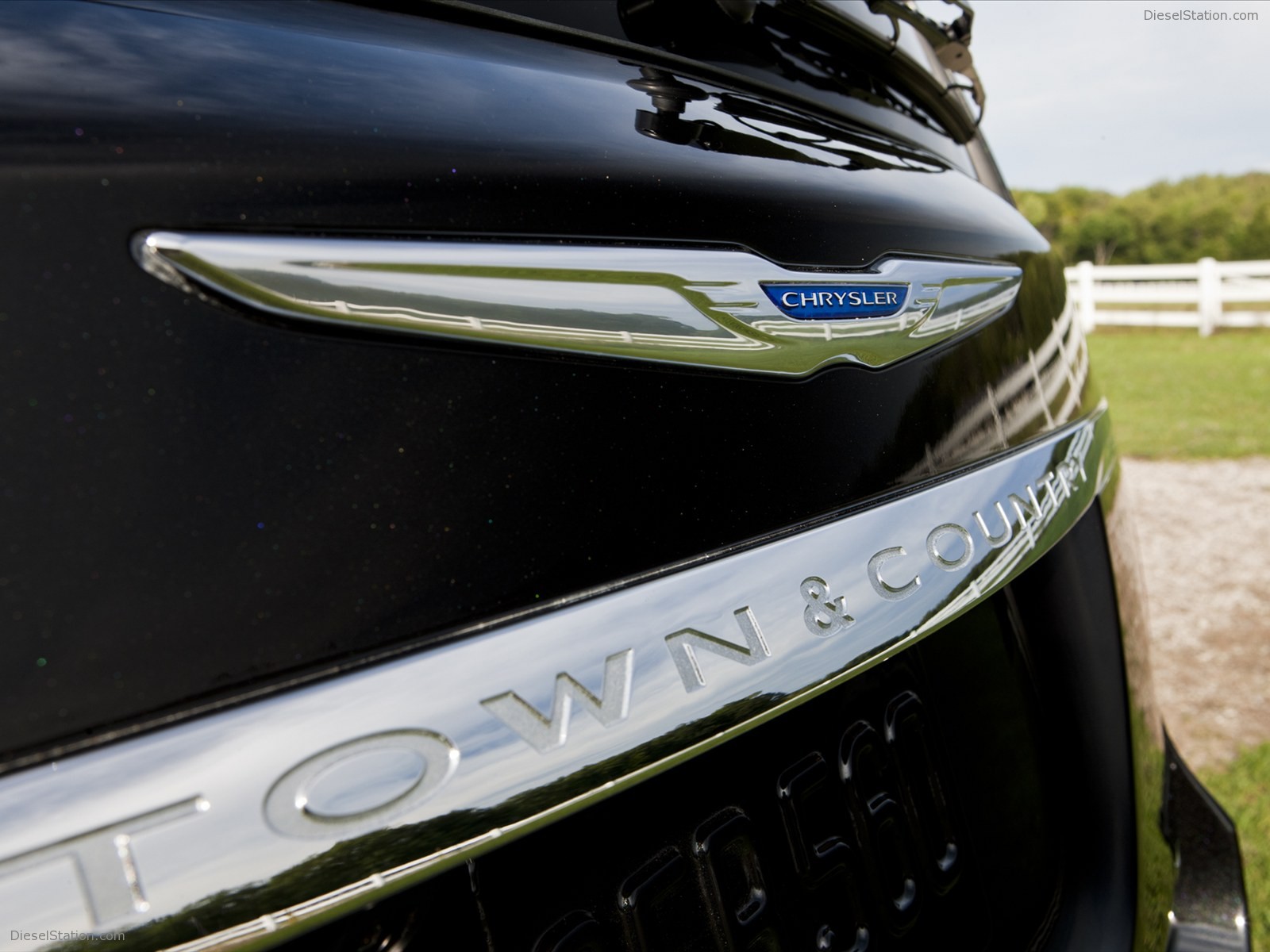 Chrysler Town & Country 2011