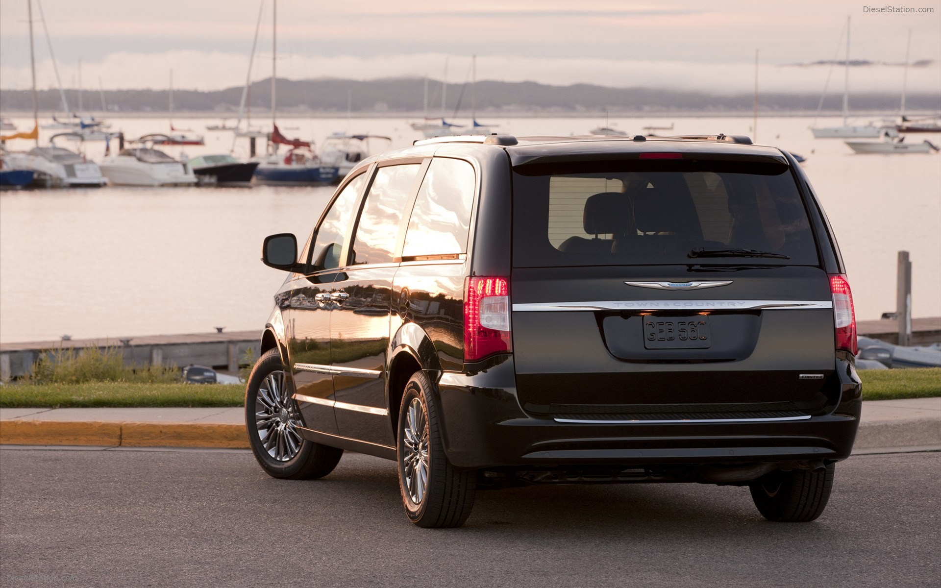 Chrysler Town & Country 2011