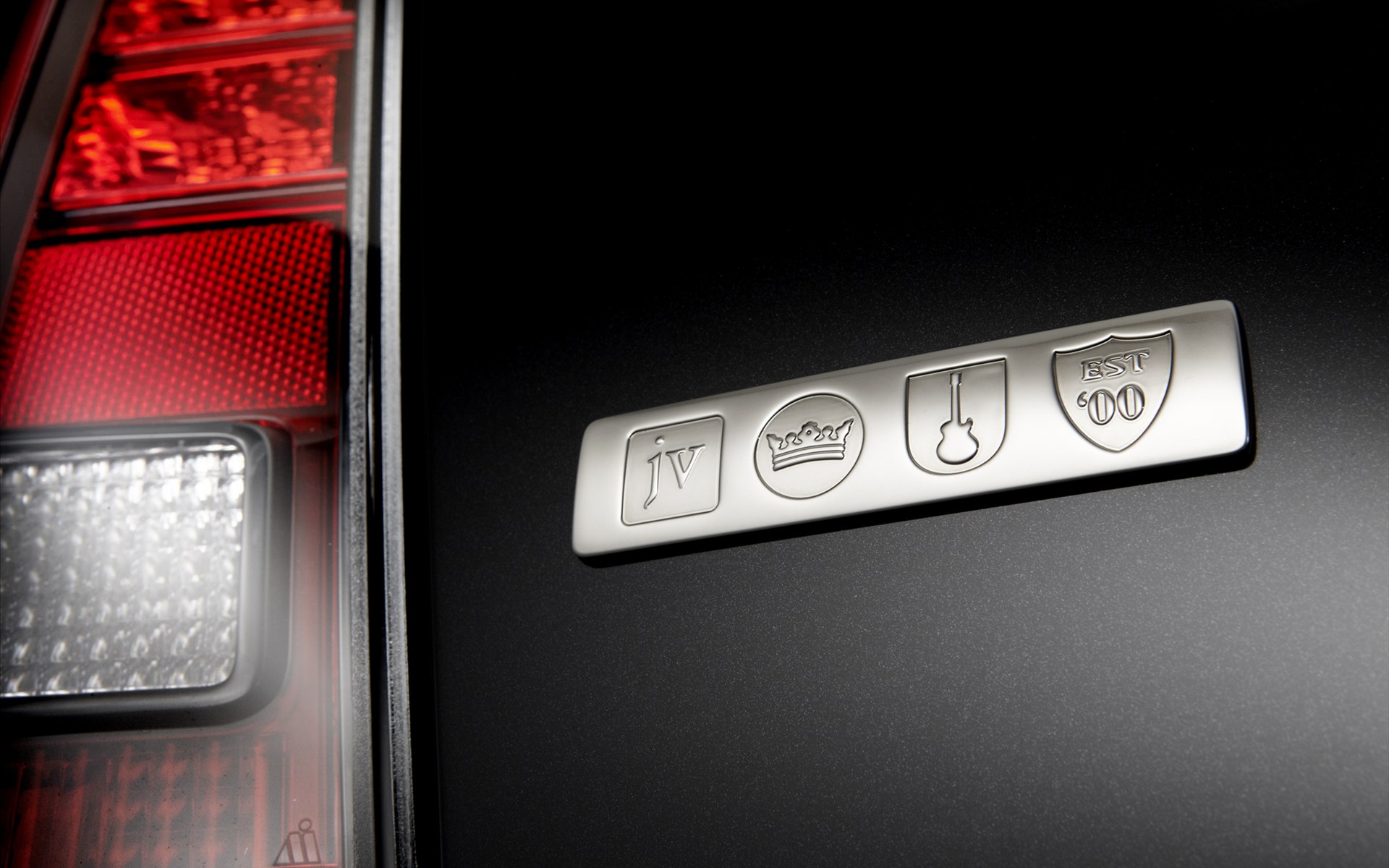 Chrysler 300C John Varvatos Limited Edition 2014