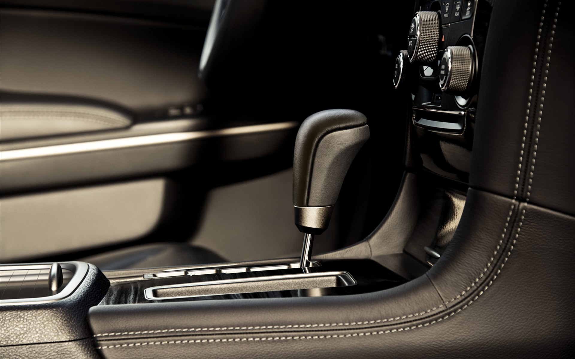 Chrysler 300C John Varvatos Limited Edition 2014