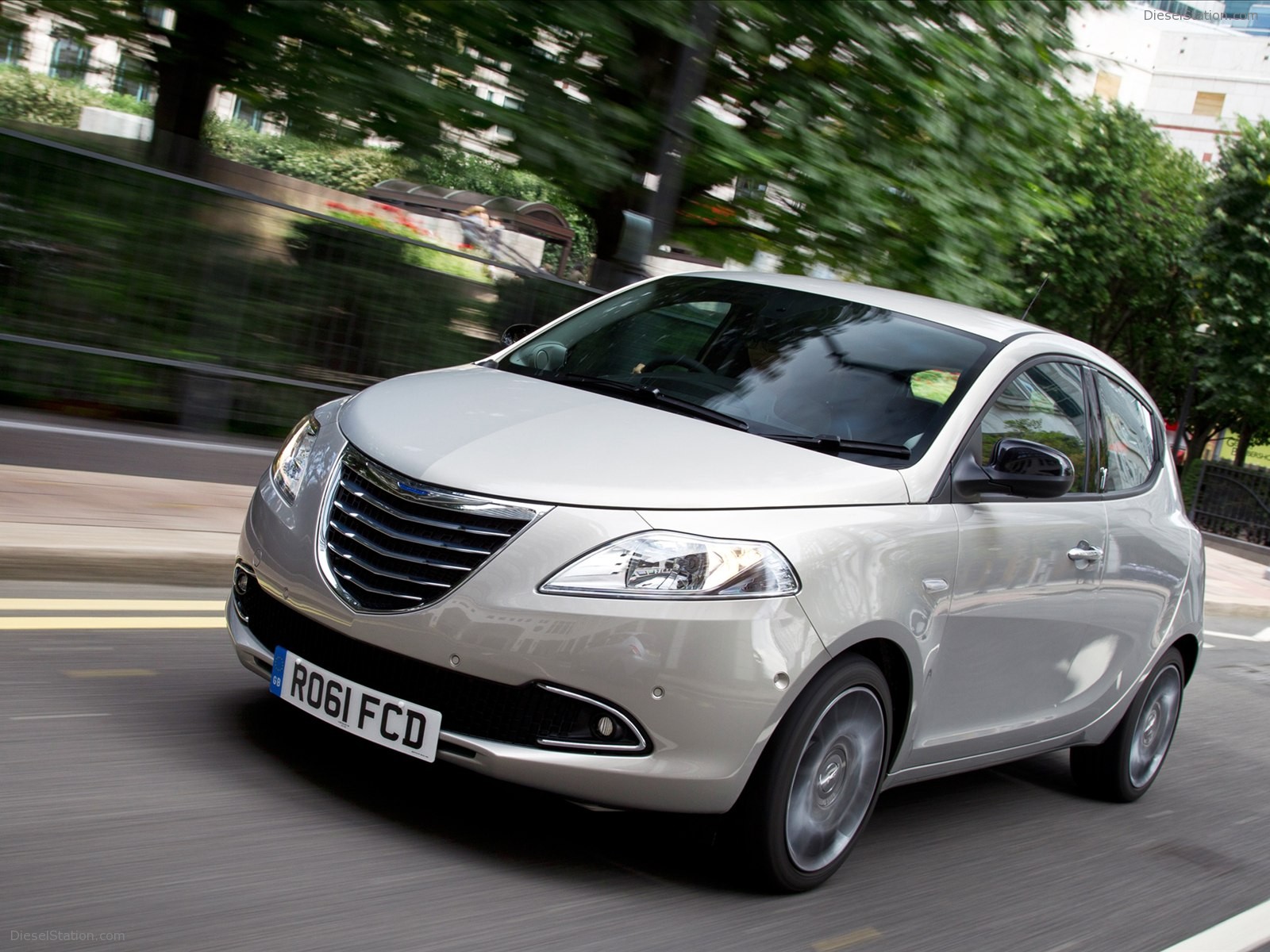 CHRYSLER YPSILON 2012