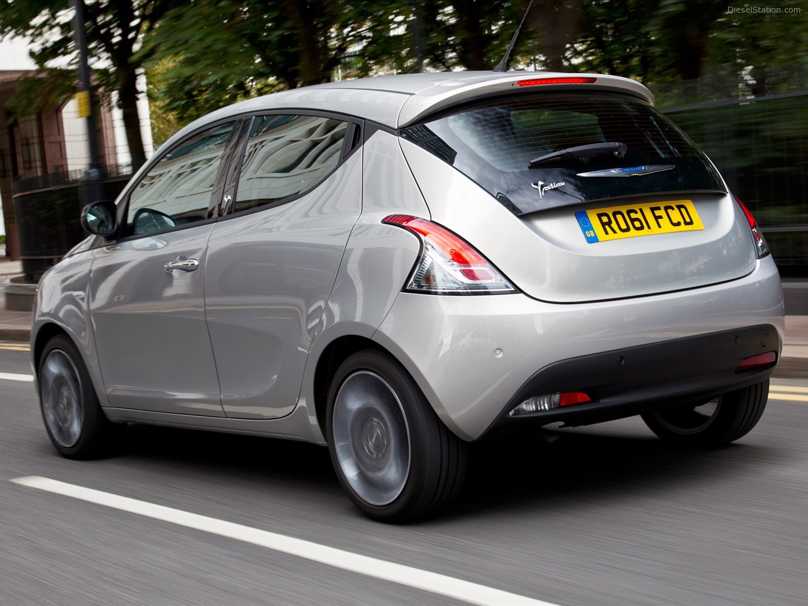 CHRYSLER YPSILON 2012