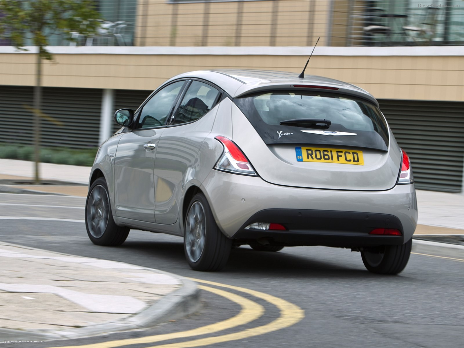 CHRYSLER YPSILON 2012