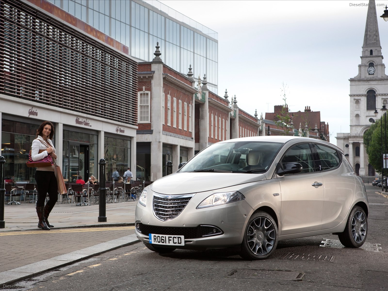 CHRYSLER YPSILON 2012