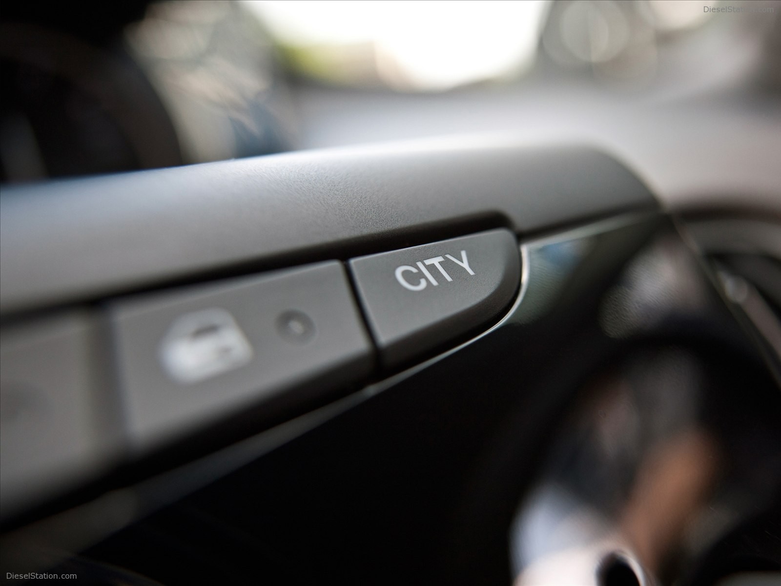 CHRYSLER YPSILON 2012